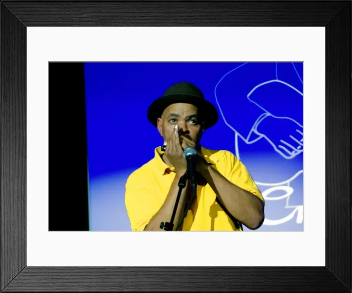 Framed Print : Guy Davis, Hawth, Crawley, West Sussex, November 14, 2016. Artist: Brian O Connor Framed Print : Guy Davis, Hawth, Crawley, West Sussex, November 14, 2016. Artist: Brian O Connor