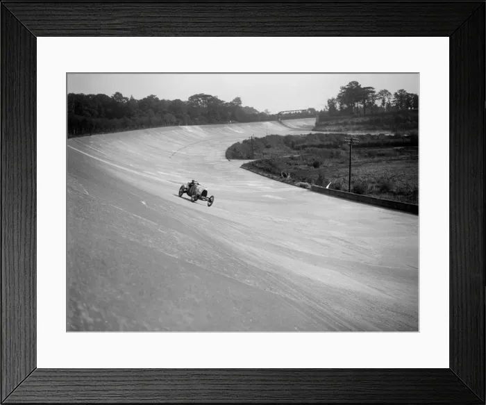 Framed Print : HE 14 / 40 driven by RJ Sully, Brooklands. Artist: Bill Brunell Framed Print : HE 14 / 40 driven by RJ Sully, Brooklands. Artist: Bill Brunell