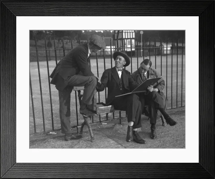 Framed Print : Henry Segrave, and Malcolm Campbell, with motoring artist Frederick Gordon Crosby, Brooklands Framed Print : Henry Segrave, and Malcolm Campbell, with motoring artist Frederick Gordon Crosby, Brooklands