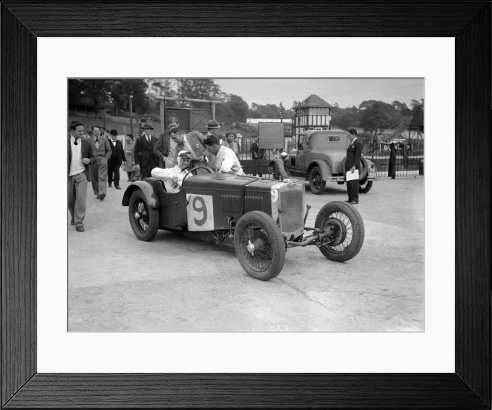 Framed Print : Frazer-Nash 1496 cc stripped for racing at Brooklands. Artist: Bill Brunell Framed Print : Frazer-Nash 1496 cc stripped for racing at Brooklands. Artist: Bill Brunell