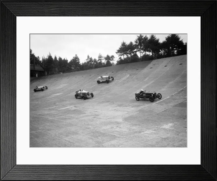 Framed Print : Talbot, Lagonda and Invicta racing on the Members Banking at Brooklands. Artist: Bill Brunell Framed Print : Talbot, Lagonda and Invicta racing on the Members Banking at Brooklands. Artist: Bill Brunell