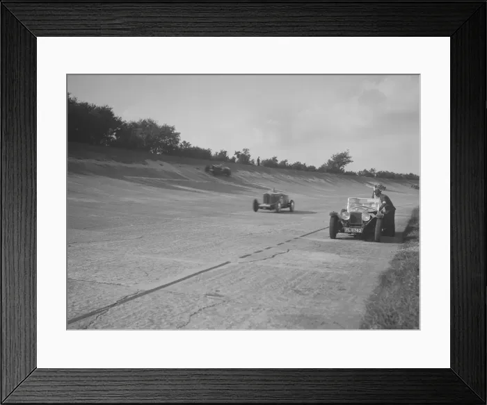 Framed Print : Cars racing on Byfleet Banking during the BRDC 500 Mile Race, Brooklands, 3 October 1931 Framed Print : Cars racing on Byfleet Banking during the BRDC 500 Mile Race, Brooklands, 3 October 1931