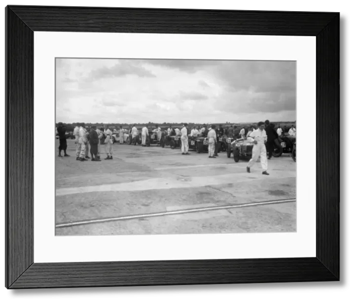 Framed Print : LCC Relay GP, Brooklands, 25 July 1931. Artist: Bill Brunell Framed Print : LCC Relay GP, Brooklands, 25 July 1931. Artist: Bill Brunell