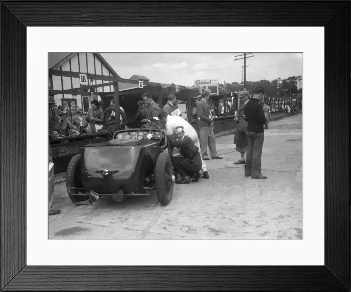 Framed Print : LCC Relay GP, Brooklands, 25 July 1931. Artist: Bill Brunell Framed Print : LCC Relay GP, Brooklands, 25 July 1931. Artist: Bill Brunell