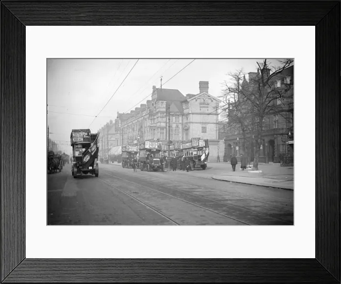 Framed Print : AEC B-type and Daimler MET buses, London. Artist: Bill Brunell Framed Print : AEC B-type and Daimler MET buses, London. Artist: Bill Brunell