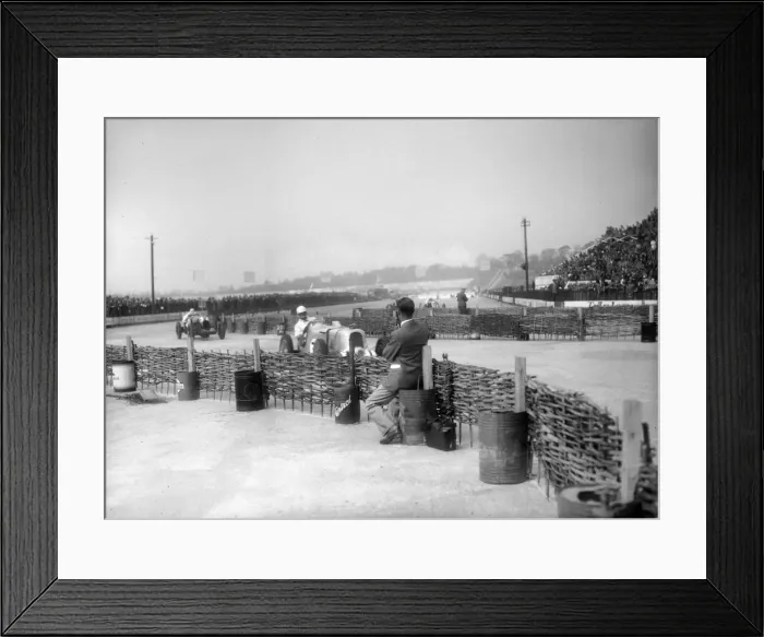 Framed Print : MG K3 of John Henry Tomson Smith at the chicane, JCC International Trophy, Brooklands, 1936 Framed Print : MG K3 of John Henry Tomson Smith at the chicane, JCC International Trophy, Brooklands, 1936
