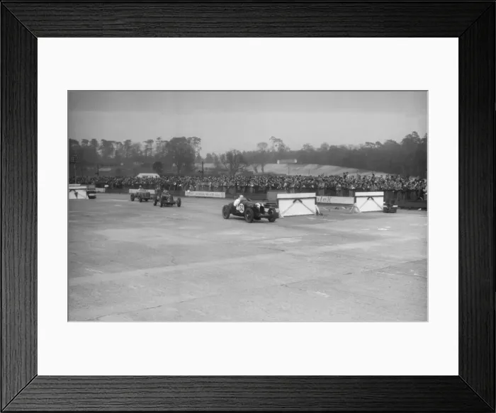 Framed Print : ERA cars of Jock Manby-Colegrave and Raymond Mays, JCC International Trophy, Brooklands, 2 May 1936 Framed Print : ERA cars of Jock Manby-Colegrave and Raymond Mays, JCC International Trophy, Brooklands, 2 May 1936