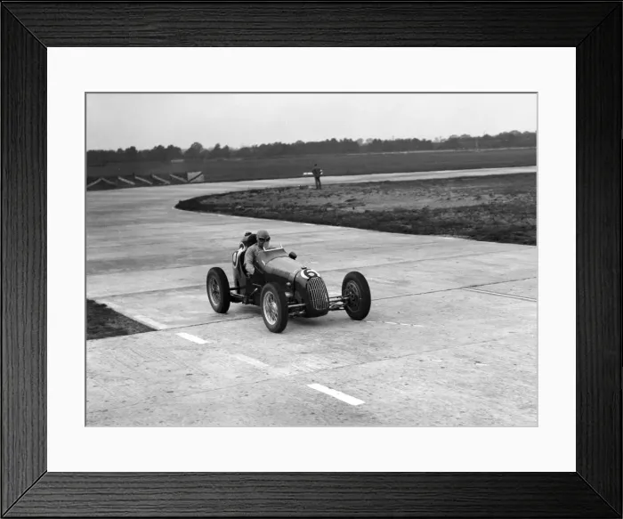 Framed Print : Austin 7 twin cam racing single seater on the Campbell Circuit, Brooklands. Artist: Bill Brunell Framed Print : Austin 7 twin cam racing single seater on the Campbell Circuit, Brooklands. Artist: Bill Brunell