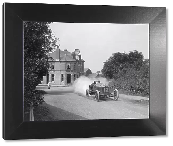 Leon Molons Minerva passing the Ginger Hall Hotel, Sulby, during the RAC Isle of Man TT race