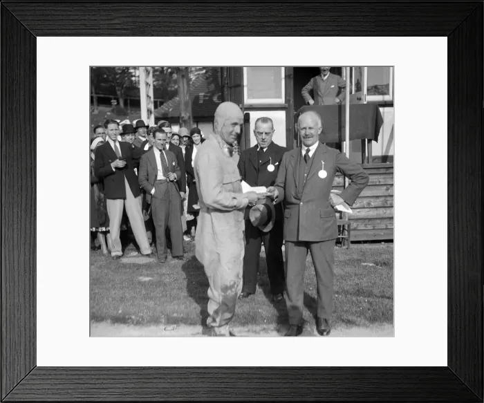 Framed Print : Earl Howe at the BARC Meeting, Brooklands, 25 May 1931. Artist: Bill Brunell