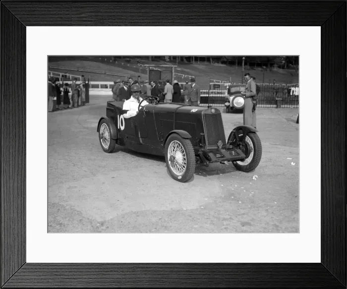 Framed Print : Lea-Francis 1496 cc at Brooklands. Artist: Bill Brunell Framed Print : Lea-Francis 1496 cc at Brooklands. Artist: Bill Brunell