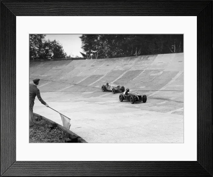 Framed Print : HC Hunters Alta leading a Delahaye, JCC International Trophy, Brooklands, 2 August 1937 Framed Print : HC Hunters Alta leading a Delahaye, JCC International Trophy, Brooklands, 2 August 1937