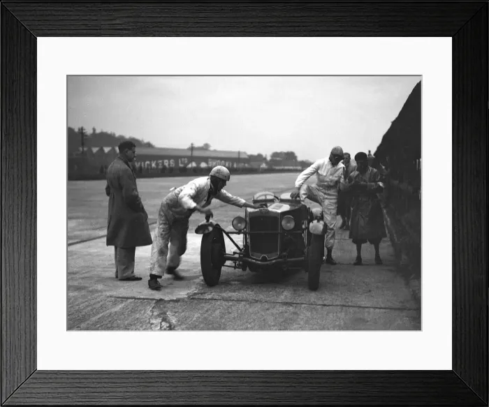Framed Print : RL Bellamys Frazer-Nash in the pits at a JCC Members Day, Brooklands. Artist: Bill Brunell Framed Print : RL Bellamys Frazer-Nash in the pits at a JCC Members Day, Brooklands. Artist: Bill Brunell