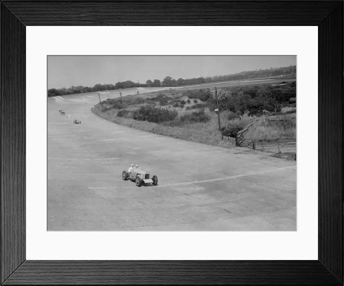 Framed Print : RJ Mundays Munday Special on Byfleet Banking, BARC meeting, Brooklands, Surrey, 1933 Framed Print : RJ Mundays Munday Special on Byfleet Banking, BARC meeting, Brooklands, Surrey, 1933