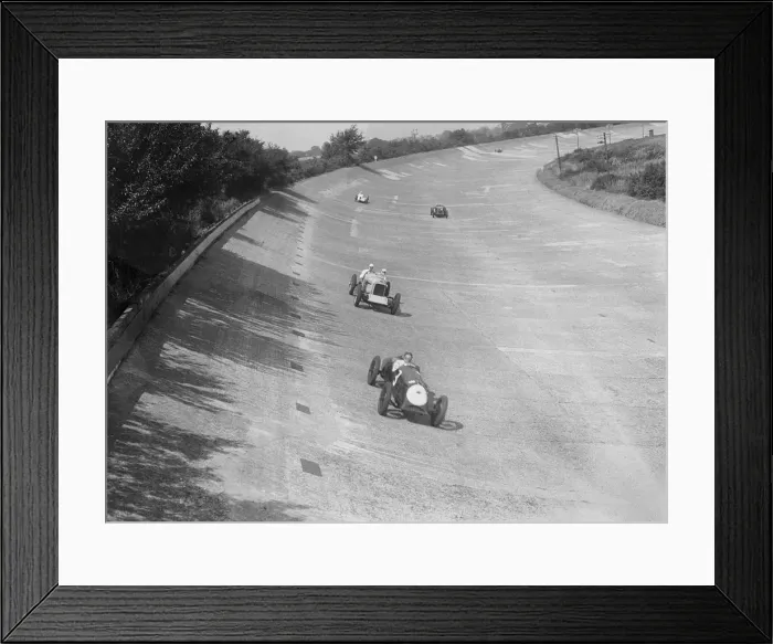 Framed Print : Freddie Dixons Riley Red Mongrel Special leading RJ Mundays Munday Special, Brooklands, 1933 Framed Print : Freddie Dixons Riley Red Mongrel Special leading RJ Mundays Munday Special, Brooklands, 1933