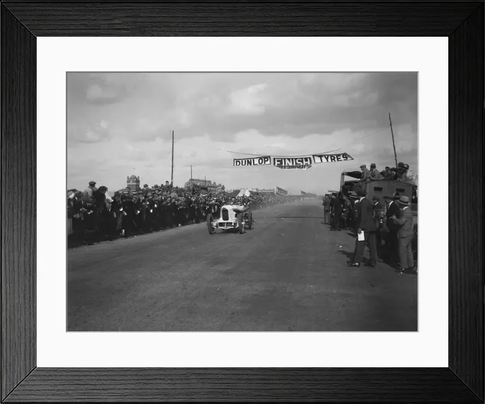 Framed Print : A Barlows Benz 84hp at the finishing line, Southsea Speed Carnival, Hampshire, 1922 Framed Print : A Barlows Benz 84hp at the finishing line, Southsea Speed Carnival, Hampshire, 1922