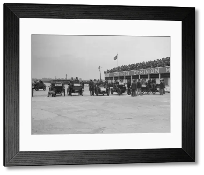 Framed Print : Cars competing in the BARC Daily Sketch Old Crocks Race, Brooklands, 1931. Artist: Bill Brunell Framed Print : Cars competing in the BARC Daily Sketch Old Crocks Race, Brooklands, 1931. Artist: Bill Brunell