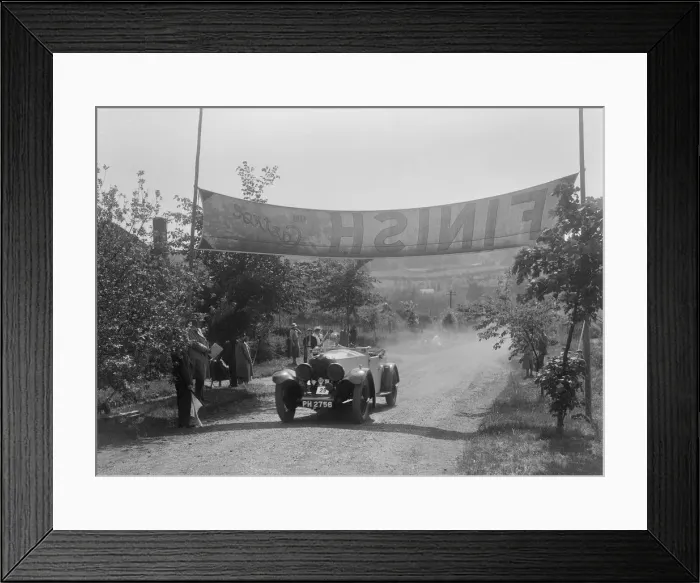 Framed Print : Invicta of D Munro at the finish of the BOC Hill Climb, Chalfont St Peter, Buckinghamshire, 1932 Framed Print : Invicta of D Munro at the finish of the BOC Hill Climb, Chalfont St Peter, Buckinghamshire, 1932