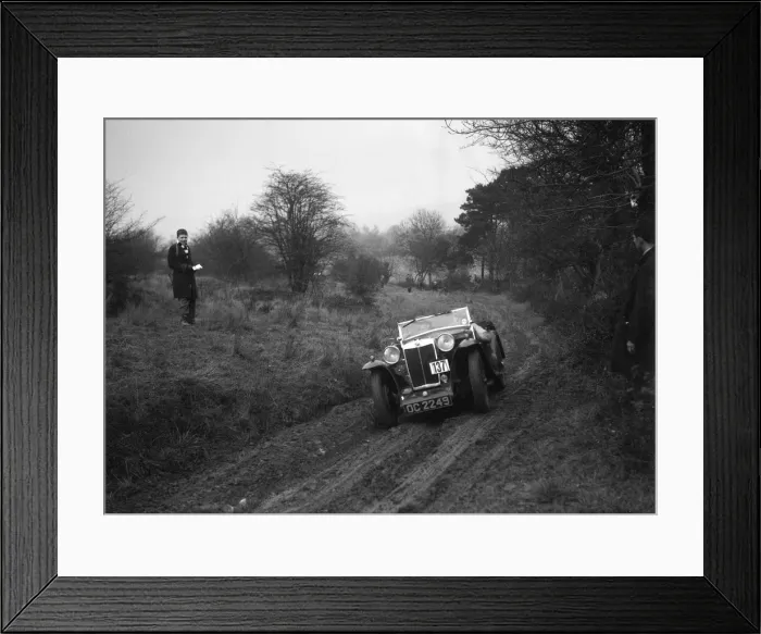 Framed Print : MG Magna of KC Delingpole at the Sunbac Colmore Trial, near Winchcombe, Gloucestershire, 1934 Framed Print : MG Magna of KC Delingpole at the Sunbac Colmore Trial, near Winchcombe, Gloucestershire, 1934