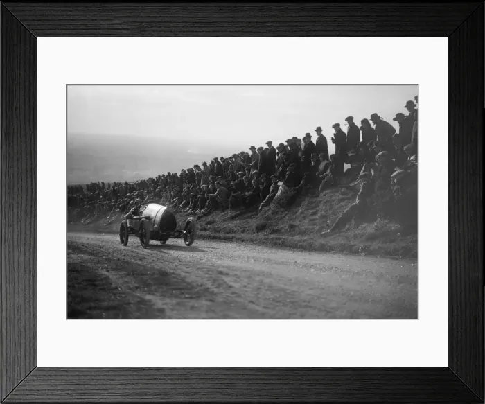 Framed Print : Bugatti Brescia competing in the Essex Motor Club Kop Hillclimb, Buckinghamshire, 1922 Framed Print : Bugatti Brescia competing in the Essex Motor Club Kop Hillclimb, Buckinghamshire, 1922