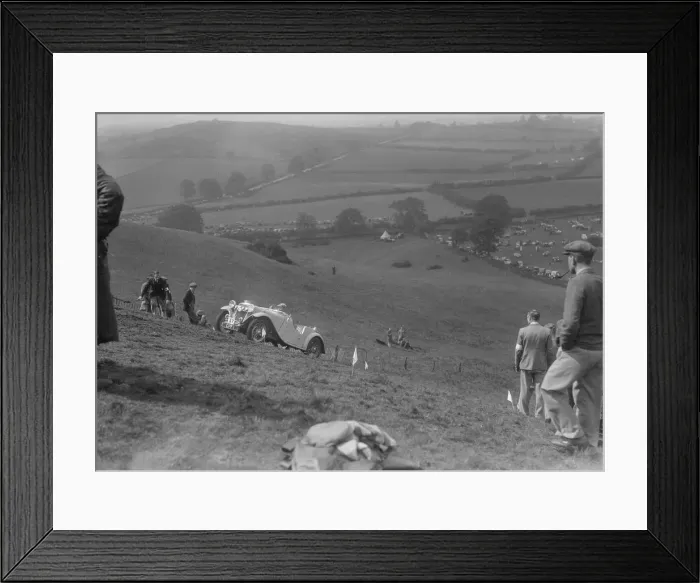 Framed Print : Singer 2-seater sports competing in the MG Car Club Rushmere Hillclimb, Shropshire, 1935 Framed Print : Singer 2-seater sports competing in the MG Car Club Rushmere Hillclimb, Shropshire, 1935
