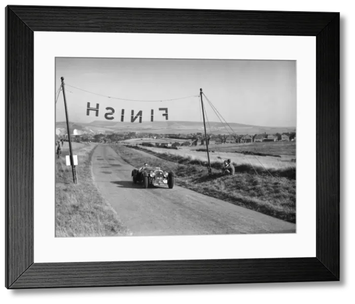 Framed Print : Atalanta of GAT Weldon competing at the Bugatti Owners Club Lewes Speed Trials, Sussex, 1937 Framed Print : Atalanta of GAT Weldon competing at the Bugatti Owners Club Lewes Speed Trials, Sussex, 1937