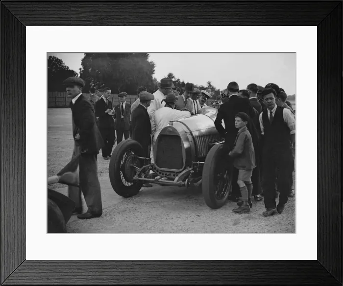Framed Print : 6 litre Delage at a Surbiton Motor Club race meeting, Brooklands, Surrey, 1928. Artist