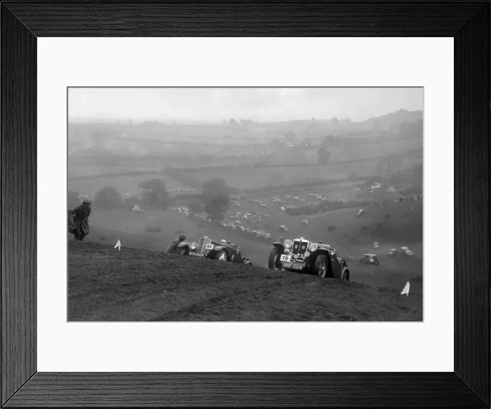 Framed Print : Triumph Southern Cross and MG Magnette at the MG Car Club Rushmere Hillclimb, Shropshire, 1935 Framed Print : Triumph Southern Cross and MG Magnette at the MG Car Club Rushmere Hillclimb, Shropshire, 1935