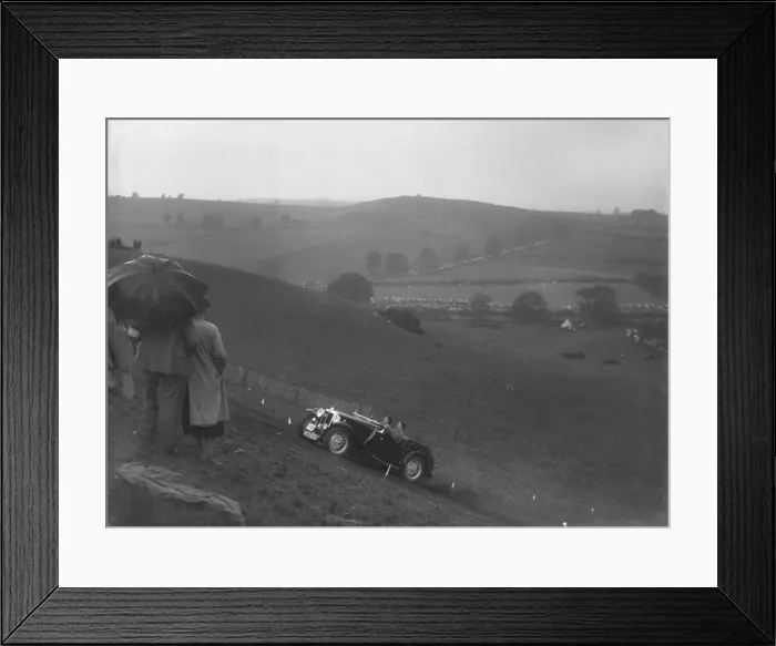 Framed Print : MG Magnette competing in the MG Car Club Rushmere Hillclimb, Shropshire, 1935. Artist: Bill Brunell Framed Print : MG Magnette competing in the MG Car Club Rushmere Hillclimb, Shropshire, 1935. Artist: Bill Brunell