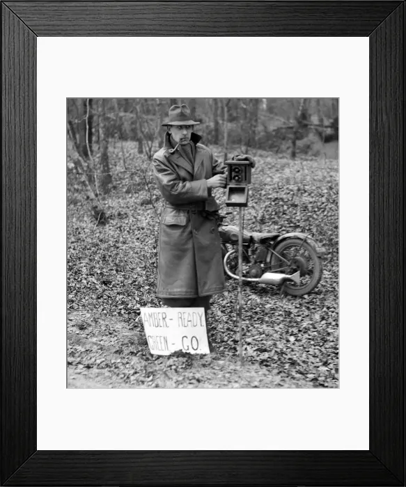 Framed Print : Starter at the Sunbeam Motor Car Club Bognor Trial, 1929. Artist: Bill Brunell Framed Print : Starter at the Sunbeam Motor Car Club Bognor Trial, 1929. Artist: Bill Brunell