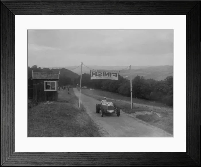 Framed Print : Riley finishing the Shelsley Walsh Hillclimb, Worcestershire, 1935. Artist: Bill Brunell Framed Print : Riley finishing the Shelsley Walsh Hillclimb, Worcestershire, 1935. Artist: Bill Brunell