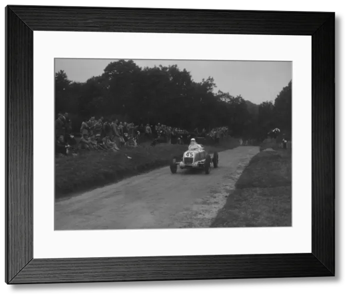 Framed Print : Unidentified open single-seater car competing in the Shelsley Walsh Hillclimb, Worcestershire, 1935 Framed Print : Unidentified open single-seater car competing in the Shelsley Walsh Hillclimb, Worcestershire, 1935