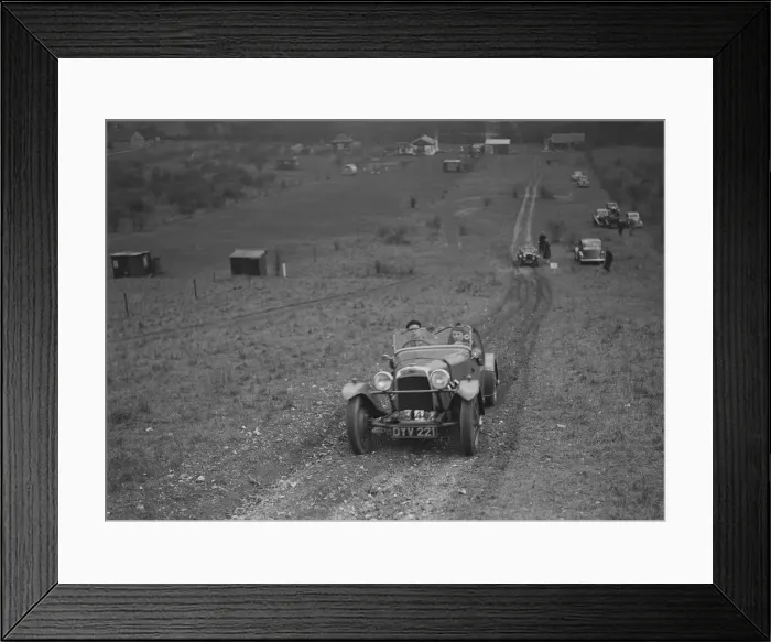 Framed Print : HRG of PC Clark competing in the London Motor Club Coventry Cup Trial, Knatts Hill, Kent, 1938 Framed Print : HRG of PC Clark competing in the London Motor Club Coventry Cup Trial, Knatts Hill, Kent, 1938