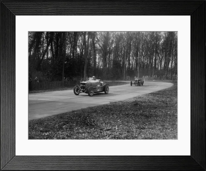 Framed Print : MG Magnette and Frazer-Nash Byfleet II racing at Donington Park, Leicestershire, 1930s Framed Print : MG Magnette and Frazer-Nash Byfleet II racing at Donington Park, Leicestershire, 1930s