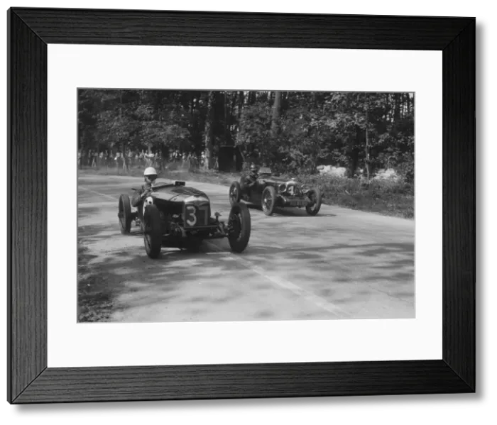 Framed Print : Two Riley Brooklands racing at Donington Park, Leicestershire, 1930s. Artist: Bill Brunell Framed Print : Two Riley Brooklands racing at Donington Park, Leicestershire, 1930s. Artist: Bill Brunell