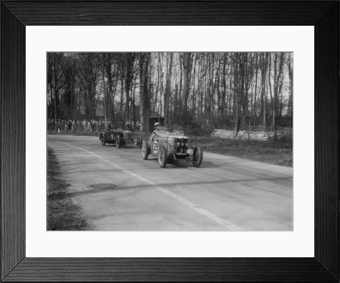 Framed Print : MG Magnette leading a Frazer-Nash Shelsley at Donington Park, Leicestershire, 1930s Framed Print : MG Magnette leading a Frazer-Nash Shelsley at Donington Park, Leicestershire, 1930s