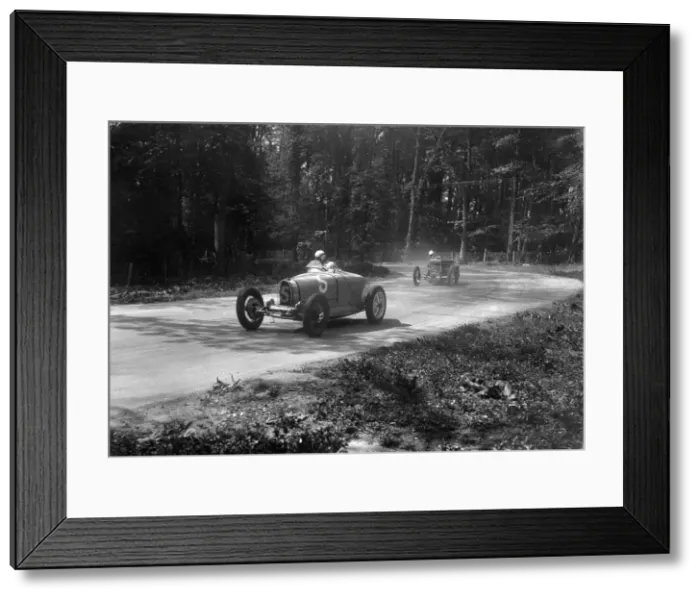 Framed Print : TP Cholmondeley-Tappers Bugatti Type 37A leading a Frazer-Nash TT replica at Donington Park Framed Print : TP Cholmondeley-Tappers Bugatti Type 37A leading a Frazer-Nash TT replica at Donington Park