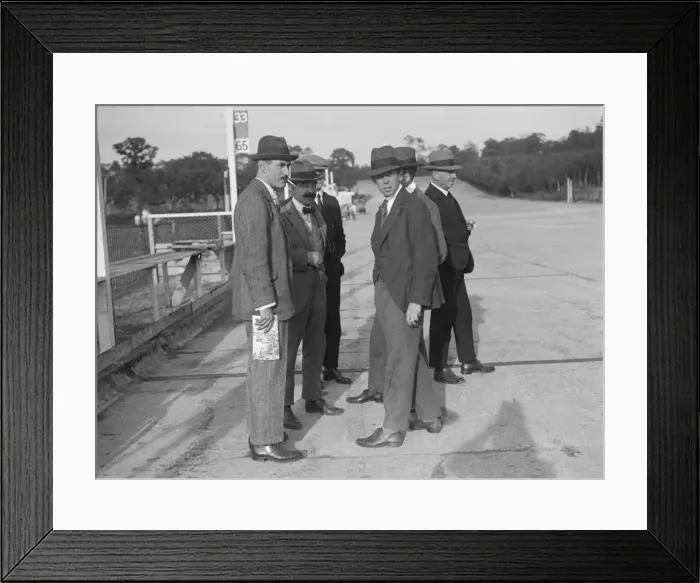 Framed Print : British racing driver Kenelm Lee Guinness at the JCC 200 Mile Race, Brooklands, Surrey, 1921 Framed Print : British racing driver Kenelm Lee Guinness at the JCC 200 Mile Race, Brooklands, Surrey, 1921