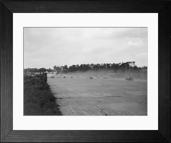 Framed Print : JCC 200 Mile Race, Brooklands, 1920s. Artist: Bill Brunell Framed Print : JCC 200 Mile Race, Brooklands, 1920s. Artist: Bill Brunell