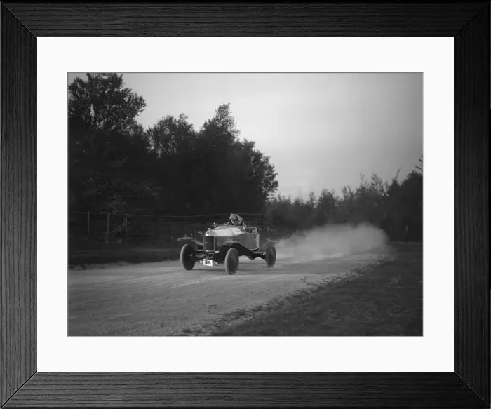 Framed Print : Sports-bodied Morris 2-seater fitted with wheel discs. Artist: Bill Brunell Framed Print : Sports-bodied Morris 2-seater fitted with wheel discs. Artist: Bill Brunell