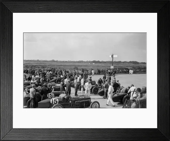 Framed Print : JCC 200 Mile Race, Brooklands, 1926. Artist: Bill Brunell Framed Print : JCC 200 Mile Race, Brooklands, 1926. Artist: Bill Brunell