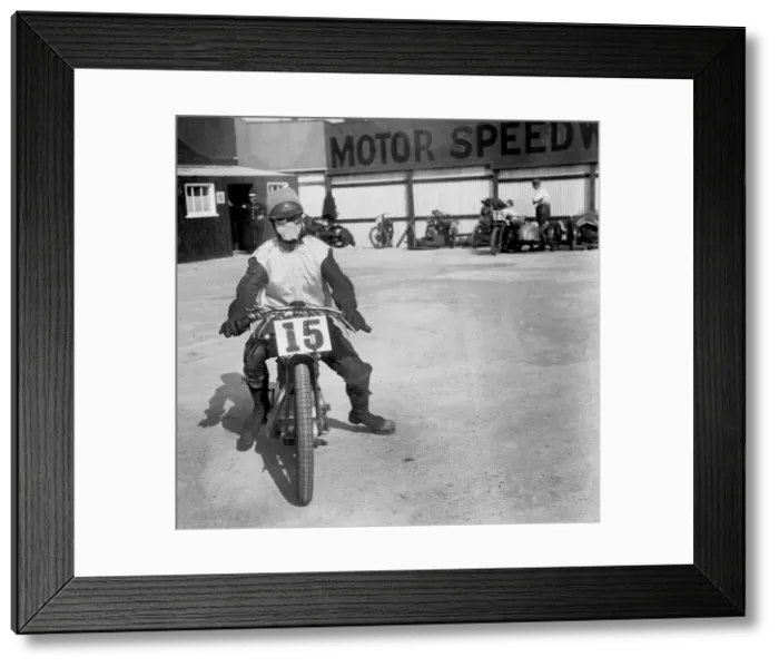 Framed Print : A rider at Lea Bridge speedway circuit, Leyton, London, 1928. Artist: Bill Brunell Framed Print : A rider at Lea Bridge speedway circuit, Leyton, London, 1928. Artist: Bill Brunell