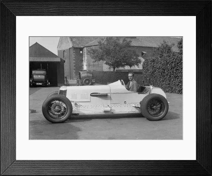 Framed Print : Raymond Mays in his Vauxhall-Villiers, c1930s. Artist: Bill Brunell Framed Print : Raymond Mays in his Vauxhall-Villiers, c1930s. Artist: Bill Brunell