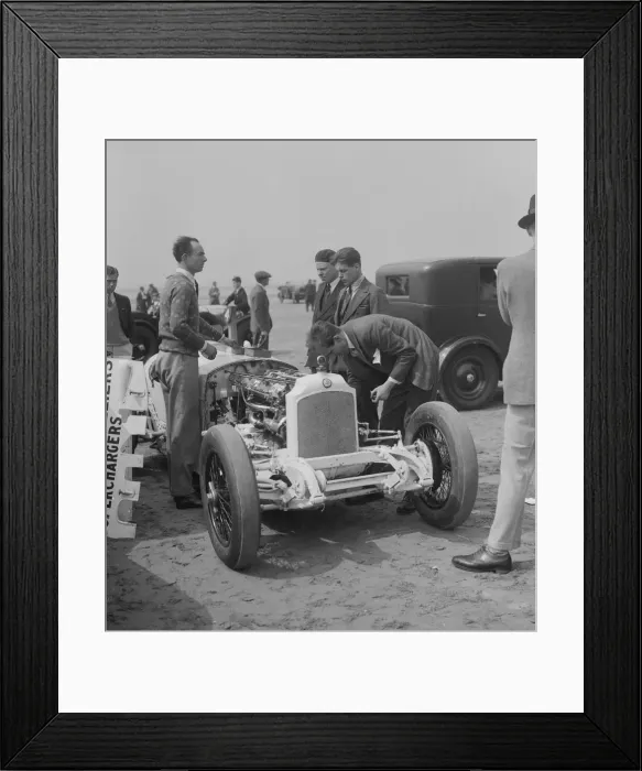 Framed Print : Raymond Mays Vauxhall-Villiers at a sand racing event, c1930s. Artist: Bill Brunell Framed Print : Raymond Mays Vauxhall-Villiers at a sand racing event, c1930s. Artist: Bill Brunell