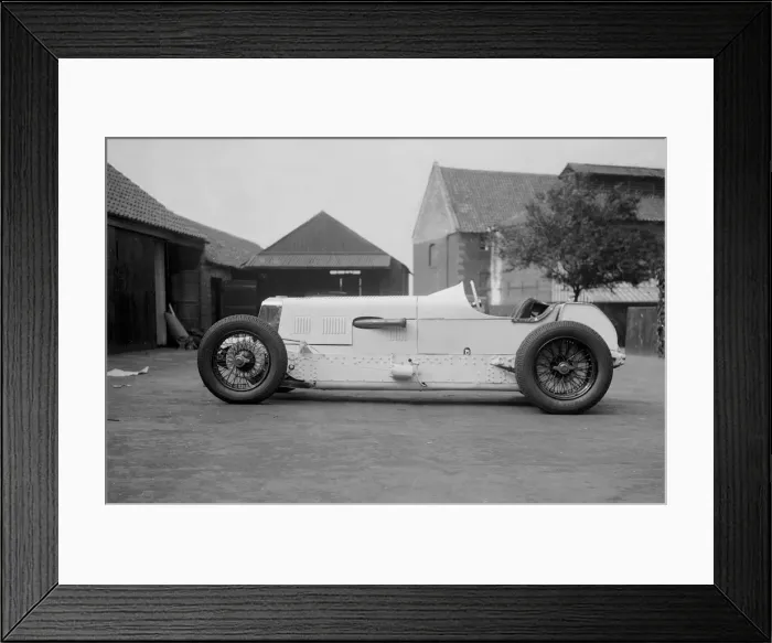 Framed Print : Raymond Mays Vauxhall-Villiers, c1930s. Artist: Bill Brunell Framed Print : Raymond Mays Vauxhall-Villiers, c1930s. Artist: Bill Brunell
