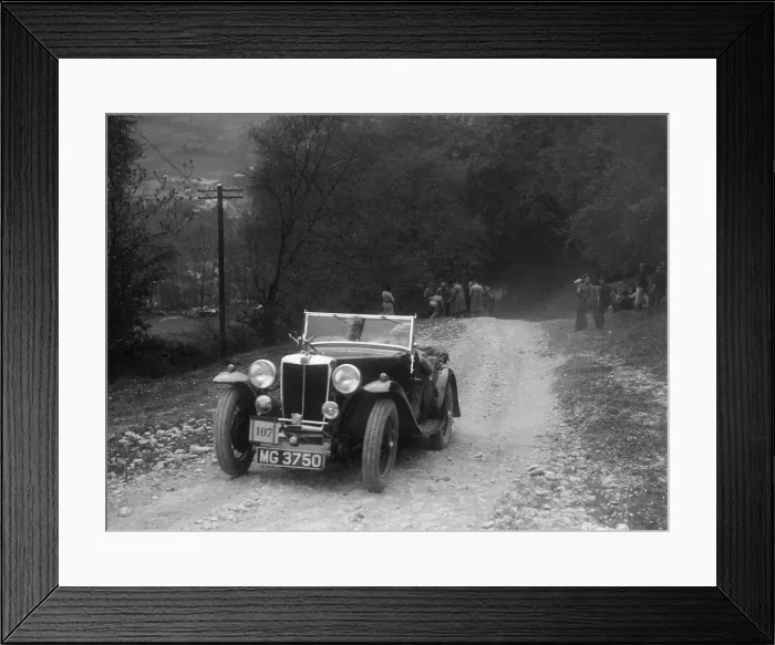 Framed Print : MG Magnette competing in a motoring trial, Nailsworth Ladder, Gloucestershire, 1930s Framed Print : MG Magnette competing in a motoring trial, Nailsworth Ladder, Gloucestershire, 1930s