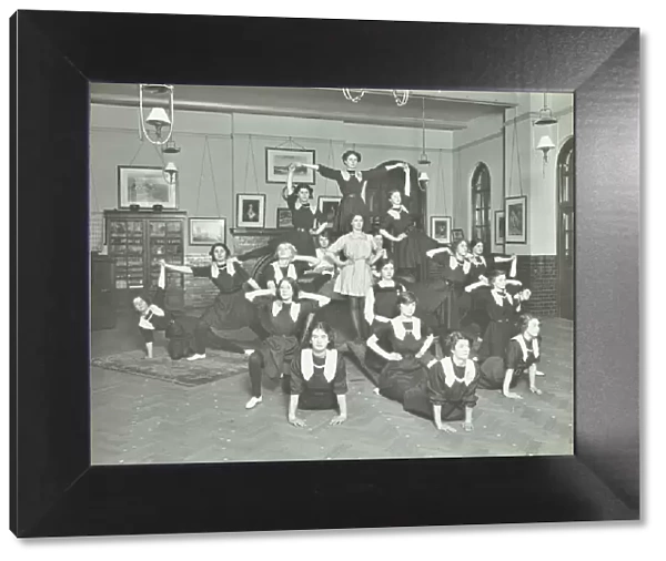 Girls posed in tableaux, Sandhurst Road Evening Institute, London, 1914
