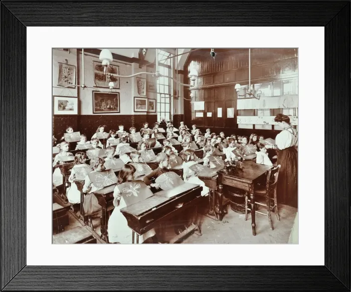 Framed Print : Class 5, Goodrich Road School, Camberwell, London, 1907 Framed Print : Class 5, Goodrich Road School, Camberwell, London, 1907