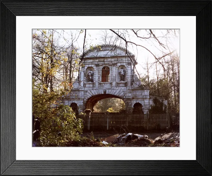 Framed Print : Temple Bar, Theobalds Park, Cheshunt, Hertfordshire, 1972 Framed Print : Temple Bar, Theobalds Park, Cheshunt, Hertfordshire, 1972