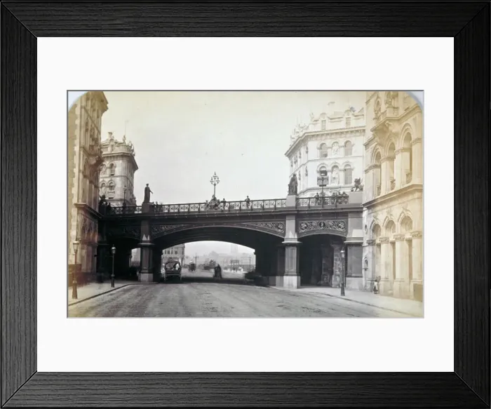 Framed Print : View of Holborn Viaduct from Farringdon Street, looking north, City of London, 1870 Framed Print : View of Holborn Viaduct from Farringdon Street, looking north, City of London, 1870